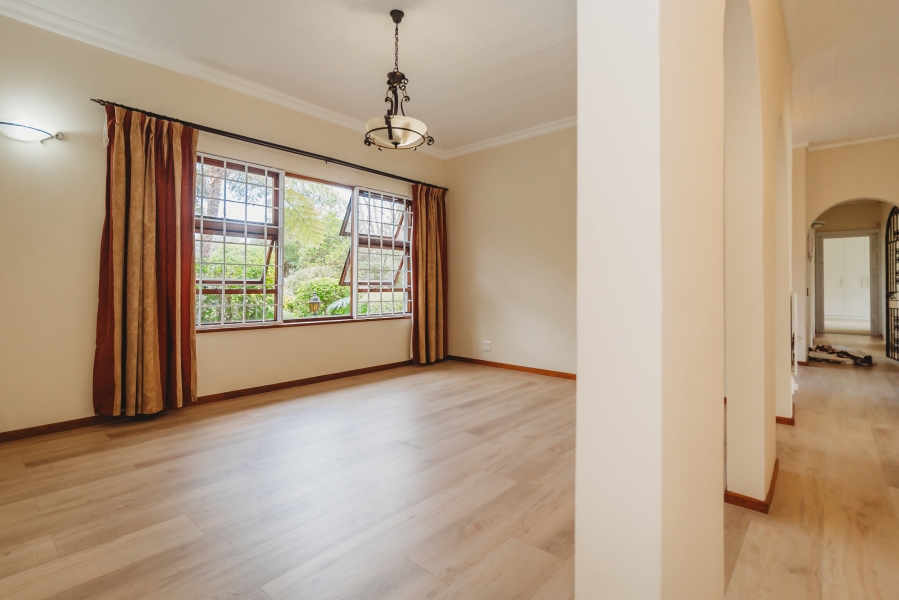 4 Bedroom Property for Sale in Heatherlands Western Cape